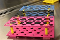 Штатив S для центрифужных пробирок, Юбилейный, розовый, 18 х 15 мл или 10 х 50 мл, PP, стерильный, автоклавируемый, ТРР (Швейцария) 88010